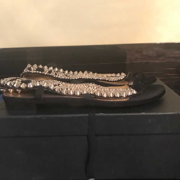 Sandals - Picture 2 of 3